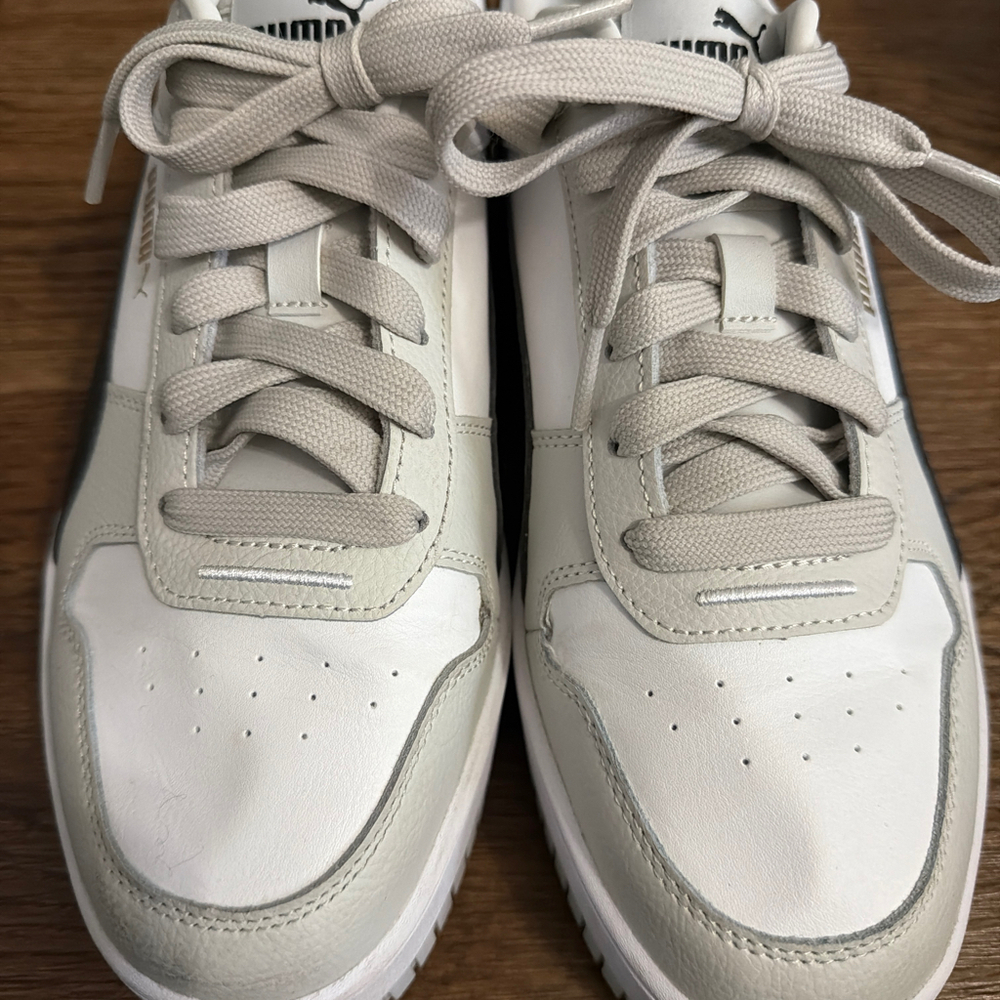 Puma Carina Street Platform Sneakers Women’s Size 10 White Black Clean